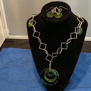 Geometric Green and Silver Necklace Set
